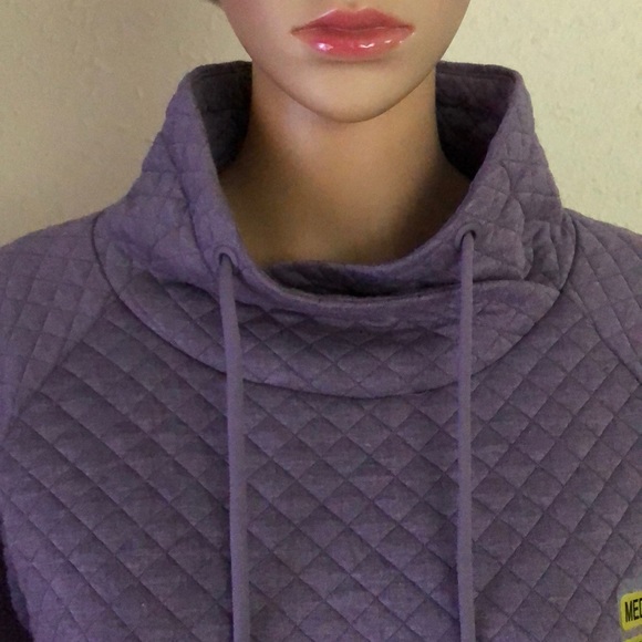 Green Tea Ouilt Pullover Top - Picture 8 of 10